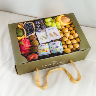 kombucha and fruit gift box