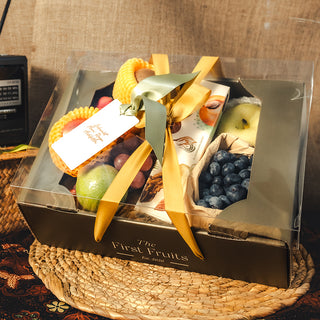 Ramadan Blessings Fruits & Dates Gift Box